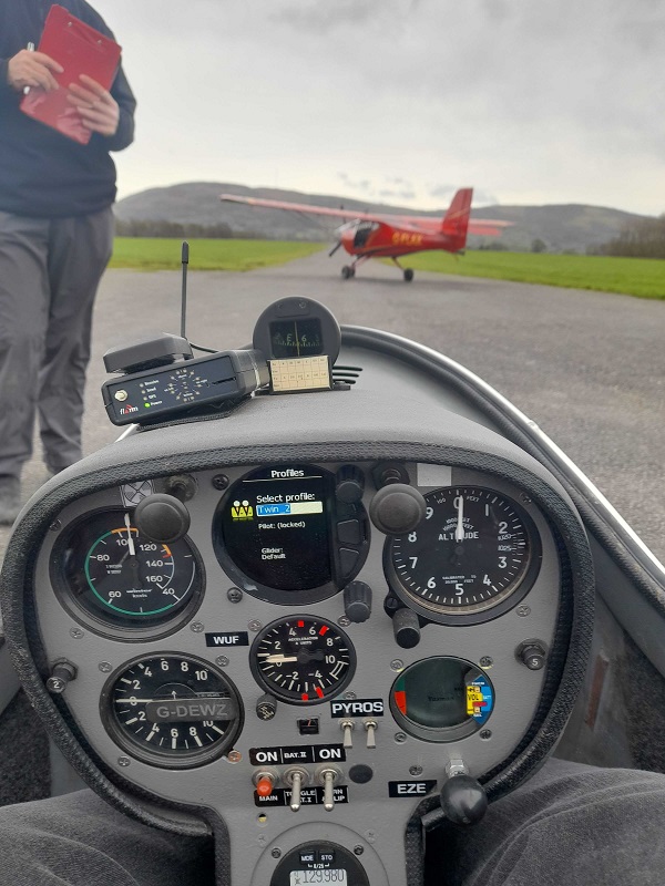 Picture of glider cockpit
